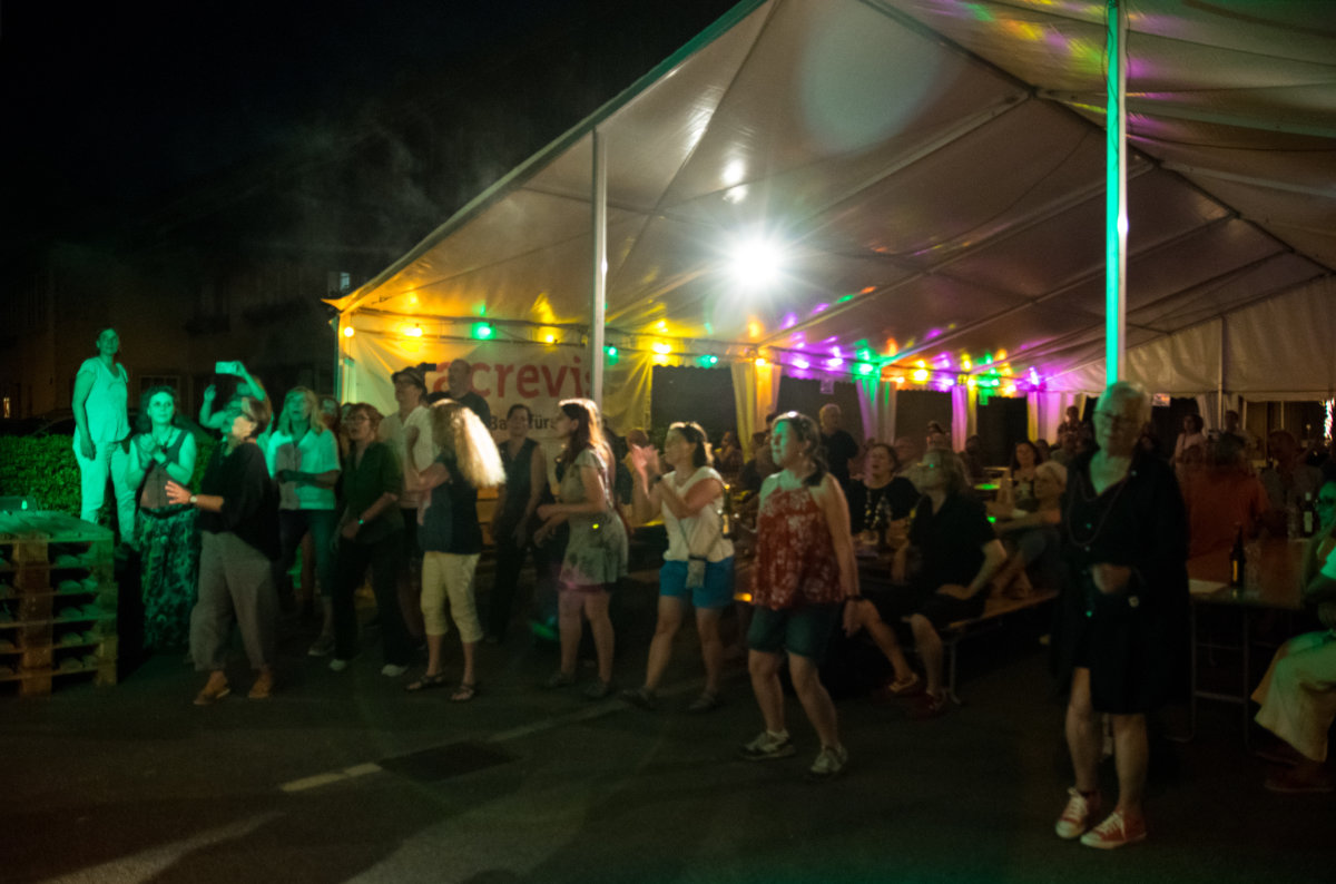 Publikum am Rock bim Schloss 2025